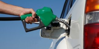 A alimentat și „a uitat” să plătească. Este cercetat de polițiști