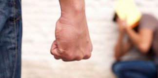 Peste 200 de ordine de protecție provizorii, emise de polițiști în acest an
