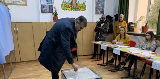 Marcel Ciolacu, la ieșirea din secția de vot: ”În opinia mea ar trebui introdusă obligativitatea votului pentru alegerea președintelui”