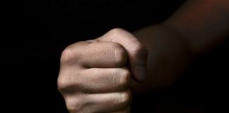 Bătaie la Primărie. Cine sunt protagoniștii scandalului