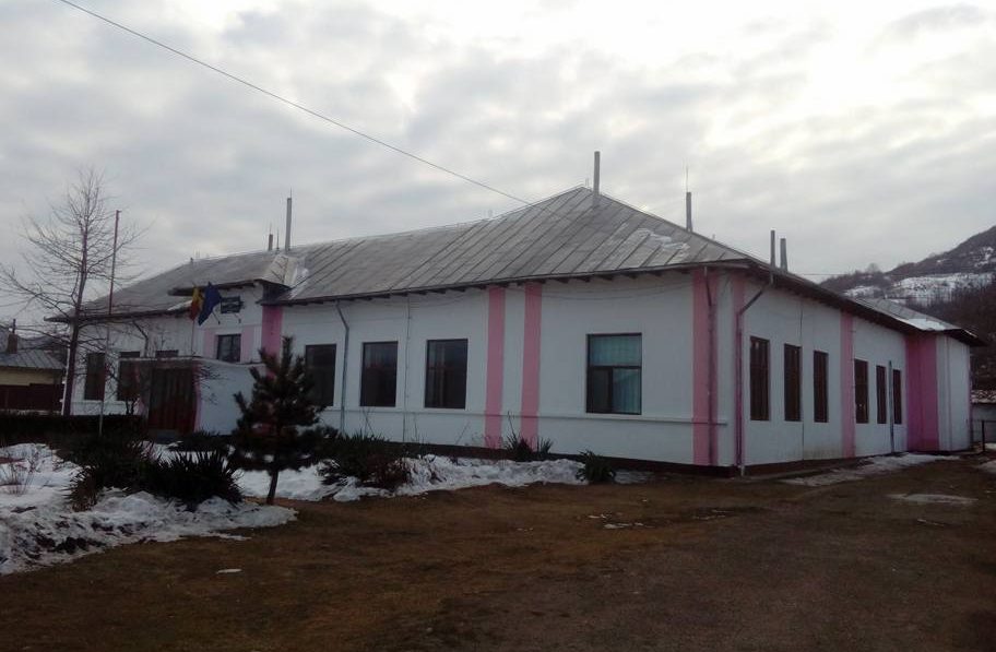 școală Cislău