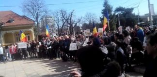 Protest la Casa Albă! “Nu vrem injecție cu forța!”