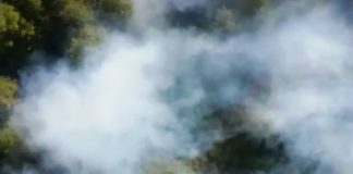 VIDEO+FOTO! UPDATE! Un elicopter, venit în sprijinul pompierilor. De patru zile se luptă pentru stingerea incendiului, la Breaza!