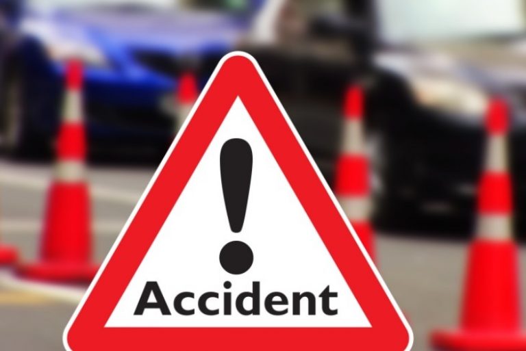 (UPDATE) Accident pe Transilvaniei. Impact între două autovehicule