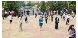 Galerie foto! Enoriași în curtea Catedralei Arhiepiscopale. Mesajul ÎPS Ciprian!