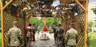 Galerie FOTO! Ziua Eroilor, în garnizoana Buzău, în condiții speciale