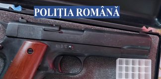 Percheziție la Gura Teghii. Pistol confiscat de polițiști, contrabandist cercetat penal