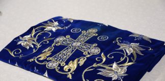 Galerie FOTO! Veșmânt al moaștelor Sf. Parascheva, la Catedrala Arhiepiscopală Buzău! Cine l-a dăruit?