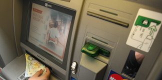 Toate bancomatele din Buzău vor avea dispensere cu dezinfectant! De ce s-a luat această decizie