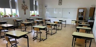 Se impune închiderea școlilor? Peste 200 de clase închise|Mii de elevi buzoieni, online