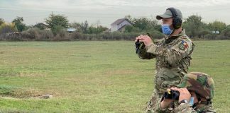 Galerie FOTO! „One shot, one kill!” Lunetiștii, instruiți de luptători buzoieni din forțele speciale