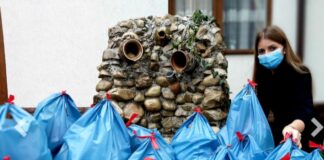 FOTO! Mii de daruri de Crăciun, oferite de Arhiepiscopia Buzăului și Vrancei. Contribuție de peste 550.000 de lei!