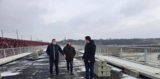 S-au urcat (și) pe podul de la Vadu Pașii. Cum anunță că se implică șefii PNL Buzău în realizarea investiției