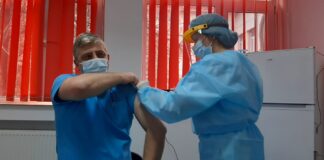 (FOTO) Medicii și asistenții medicali, la RAPEL! Ce a declarat șeful UPU-SMURD Buzău, după a doua doză de vaccin anti-COVID