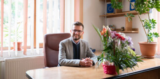 Încă o postare virală! Primarul din Lopătari: „Aduceți-vă aminte că veți muri și nu veți lua nimic cu voi!”