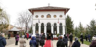 Galerie FOTO! Hramul Bisericii Banu. A slujit ÎPS Ciprian, Arhiepiscopul Buzăului și Vrancei