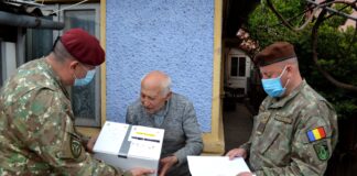Galerie FOTO emoționantă! Militarii, alături de veteranii buzoieni