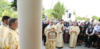 Galerie FOTO! Încă o biserică sfințită de ÎPS Ciprian, Arhiepiscopul Buzăului și Vrancei