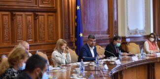 (FOTO) Ciolacu anunță proiectul pentru creșterea natalității