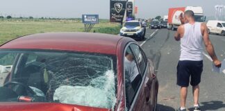 (FOTO) Doi copii și doi adulți, răniți, într-un grav accident, la ieșire din Buzău!