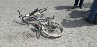 Accident în zona Podului Mărăcineni! Biciclist rănit