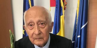 (FOTO) A împlinit 99 de ani! Veteran de război, sărbătorit de militari și prieteni