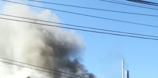 (FOTO) Arde o pizzerie din oraș! Pompierii, mobilizați cu 3 autospeciale