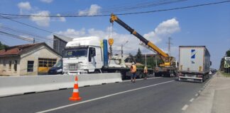 (FOTO) Stați liniștiți în coloană! Se pun separatoare de sens!
