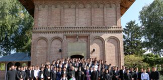Galerie FOTO! Seminarul Teologic, festivitate în Catedrala Voievodală. IPS Ciprian, mesaj la începutul anului școlar