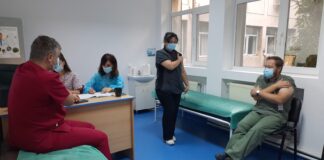 (FOTO) A început vaccinarea cu doza a 3-a, la Spitalul Județean