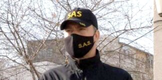 (FOTO) El este polițistul negociator! A convins o femeie să nu se arunce de la etaj