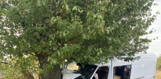 (FOTO|UPDATE) Ultimă oră! Trafic blocat pe DN1, la Lipia! Grav accident cu un microbuz și un autorism