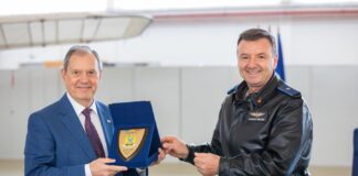 (FOTO) Vizită inedită. Dumitru Prunariu, la Baza Aeriană Boboc. Cu ce ocazie