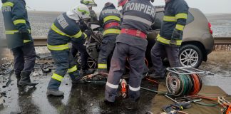 (FOTO) Cinci persoane rănite! A intervenit descarcerearea! Cum s-a produs accidentul grav de la Crucea Comisoaiei
