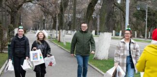 (FOTO) Liceul de Arte, acțiune caritabilă susținută de prefectul Țiclea și deputatul Avrămescu