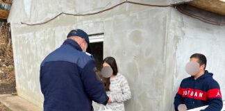 (FOTO) Moș Nicolae de la Jandarmerie. Vizită la o familie din comuna Merei