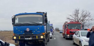 (FOTO) Patru auto implicate, un bărbat rănit! Traficul e încă blocat! Cum s-a întâmplat accidentul de pe DN 1 B