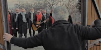 (VIDEO) Primarul Râmnicului, la urat cu un colind căruia i-a scris versurile. Iată videoclipul!