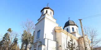 (FOTO) ÎPS CIPRIAN, slujbă oficiată în lăcașul ctitorit (1876) de Grigore C. Monteoru