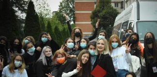 Alătură-te voluntarilor de la Teatrul George Ciprian!