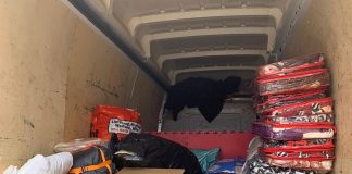 (FOTO) Primele ajutoare strânse la Buzău, transportate deja către refugiați