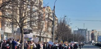(VIDEO) Sute de buzoieni la Marșul pentru viață, pe străzile Buzăului