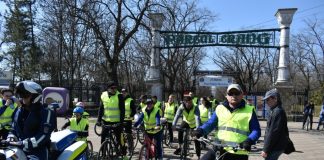 (FOTO) Caravana cicliștilor, provocarea polițiștilor. „A fost o dimineață pe cinste!”
