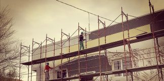 (FOTO) Încă o grădiniță din Buzău, schimbare radicală prin „Sus Muralul”