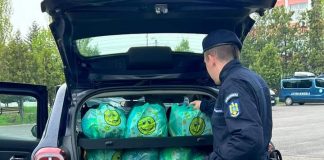 (FOTO) Cadouri pentru zeci de copii. Jandarmii păstrează tradiția