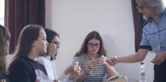 (FOTO) MENTORAT. Elevi de la Hasdeu, de la Școala „P.H. Zangopol” și polițiști