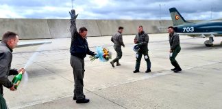 (FOTO) BOBOC. Emoțiile ultimului zbor. Comandorul Bulfan, 34 de ani de carieră