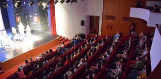 REACȚIE DURĂ. Colectivul Teatrului „George Ciprian” îl critică pe primarul Toma. „O jignire la adresa personalului teatrului”
