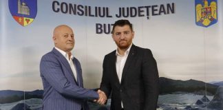 K1 la Buzău. Cătălin Moroșanu și președintele Neagu, promotori ai Galei Dynamite Fighting Show