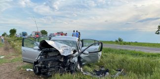 (UPDATE/FOTO) Doi morți, printre care un copil de doi ani! Accident teribil pe E85! Trafic blocat, elicopterul SMURD intervine